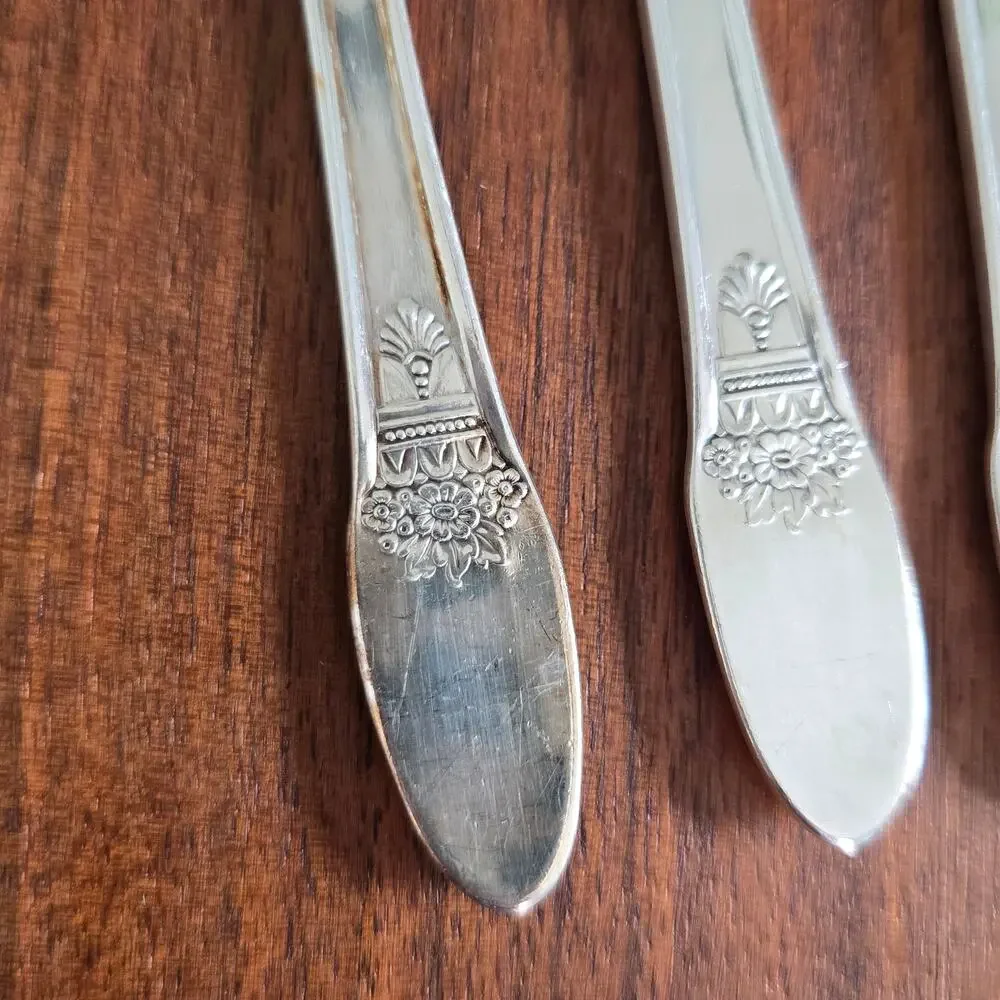 Vintage 1847 Rogers Bros FIRST LOVE 4 Dinner Forks Silverplate Art Deco Cottage